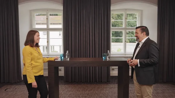 Yvonne Hägle im Interview auf Schloss Marbach